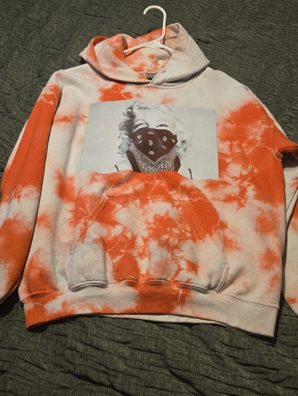 Buckle Orange and White Tie-Dye Hoodie with Marilyn Monroe Graphic Medium